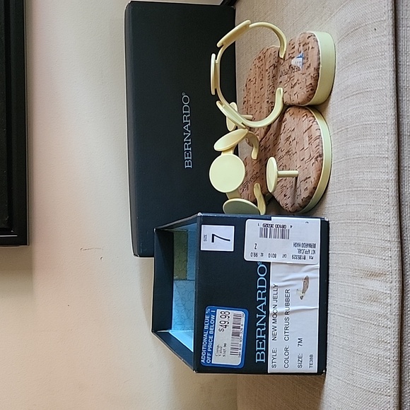 Sandals - Picture 6 of 6